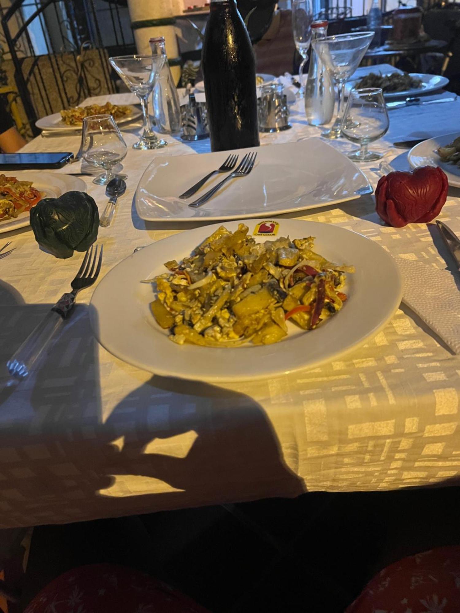 Come To Me 칼리 외부 사진